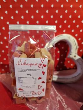 Schöne Herznudeln als kleines Gästepräsent